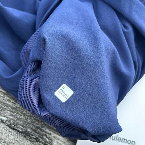 Lululemon Beyond the Studio Crop size 8 Night Sea NWT 🌊 25" - Picture 4 of 6